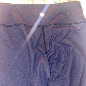 Size 6 navy blue Lululemon leggings, good condition